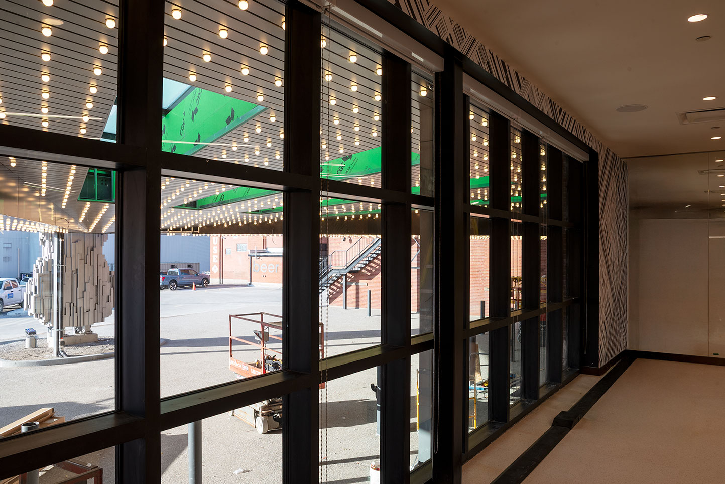 Exterior glass window wall