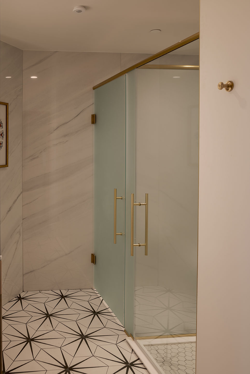 Glass shower for Hard Rock Hotel provided by Glass Canada